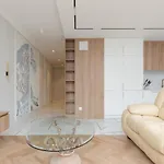 Moderna Luxury With Parking In By Renters Apartment