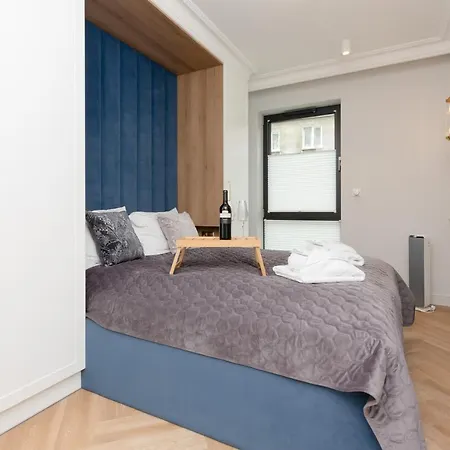 Moderna Luxury With Parking In By Renters