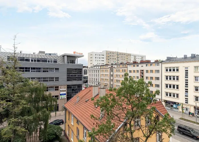 Moderna Luxury With Parking In By Renters