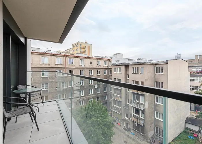 Moderna Luxury With Parking In By Renters *