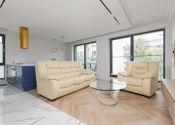 Moderna Luxury With Parking In By Renters