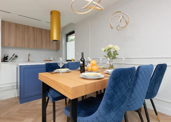 Moderna Luxury With Parking In By Renters Gdynia