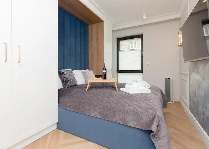 Moderna Luxury With Parking In By Renters