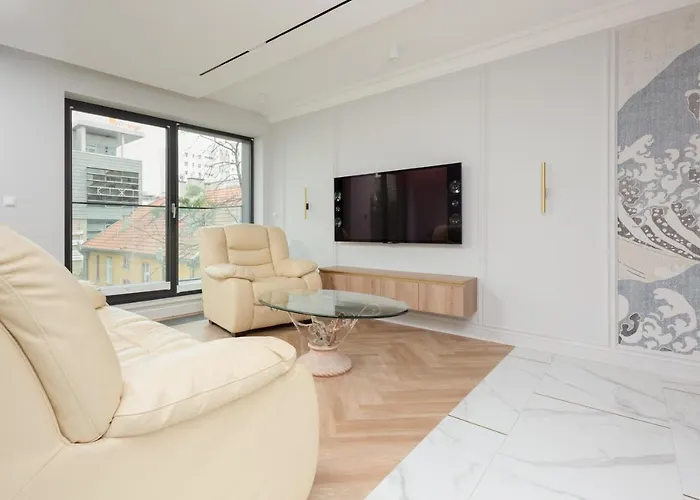 Appartement Moderna Luxury With Parking In By Renters *